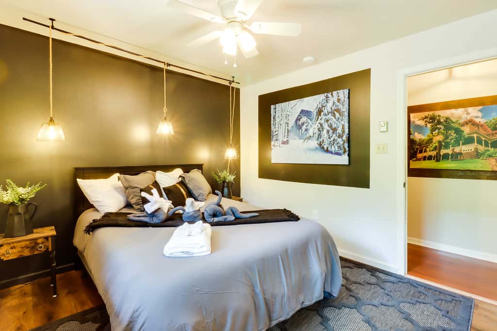 Camelback Pocono Getaway w/ Hot Tub & Games!