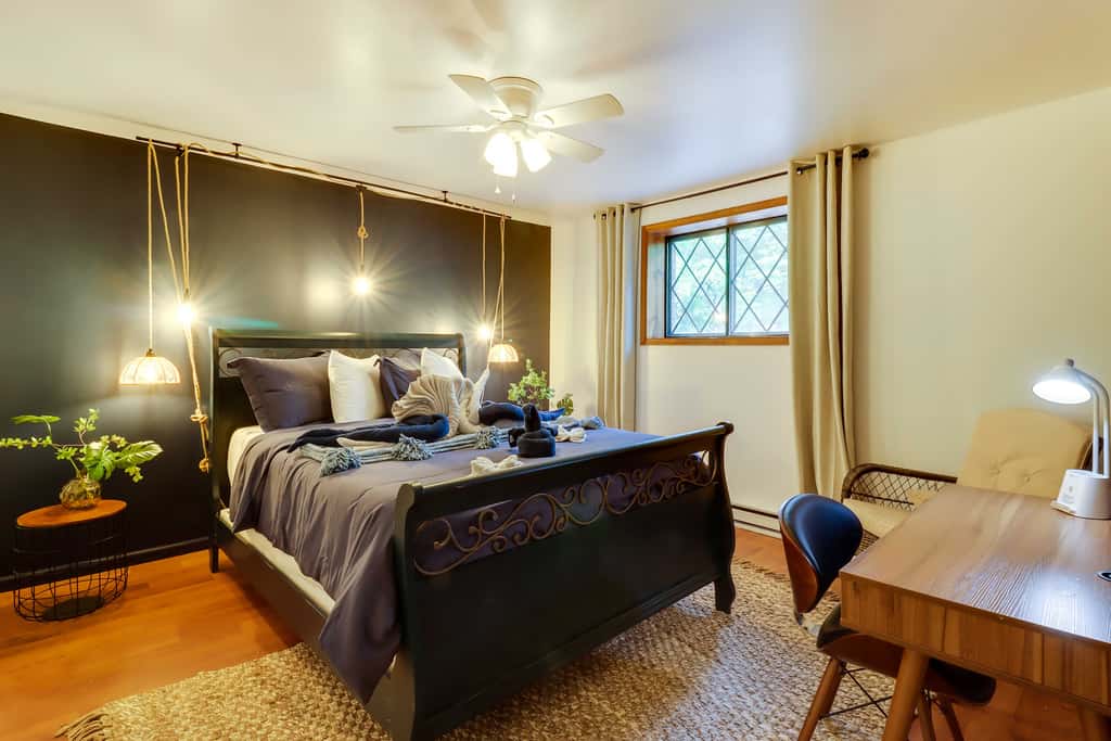 Camelback Pocono Getaway w/ Hot Tub & Games!