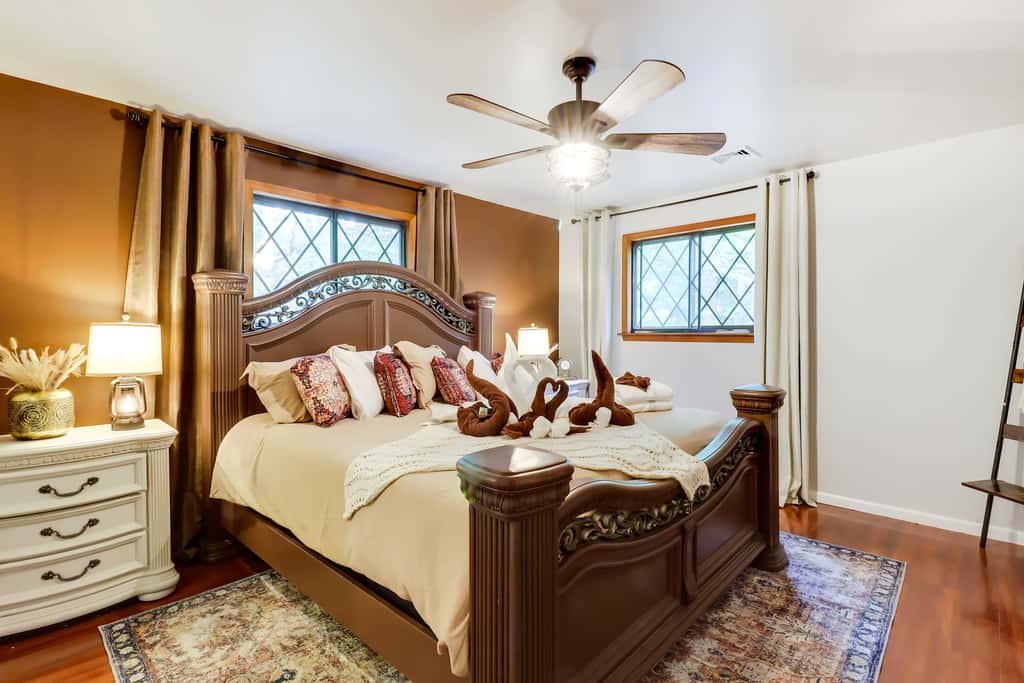 Camelback Pocono Getaway w/ Hot Tub & Games!