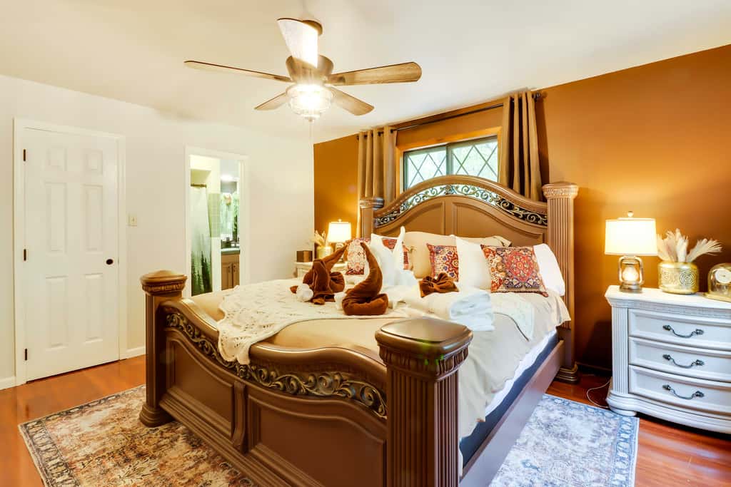 Camelback Pocono Getaway w/ Hot Tub & Games!