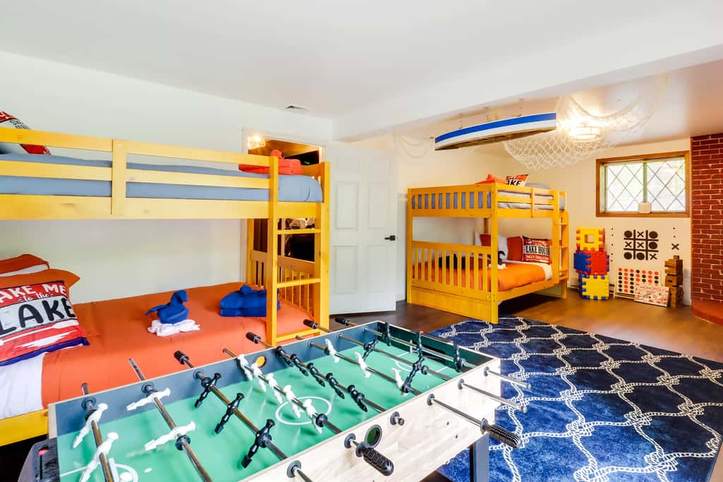 Camelback Pocono Getaway w/ Hot Tub & Games!