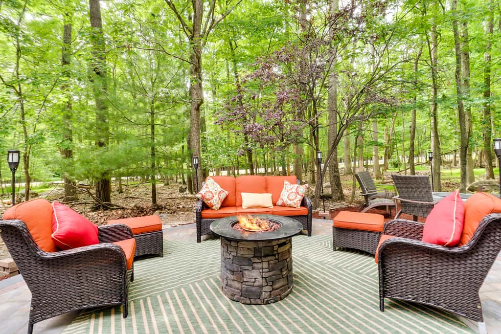 Camelback Pocono Getaway w/ Hot Tub & Games!
