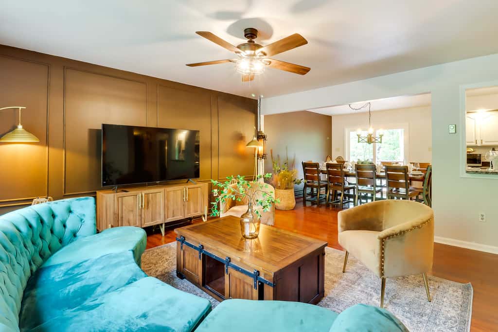 Camelback Pocono Getaway w/ Hot Tub & Games!