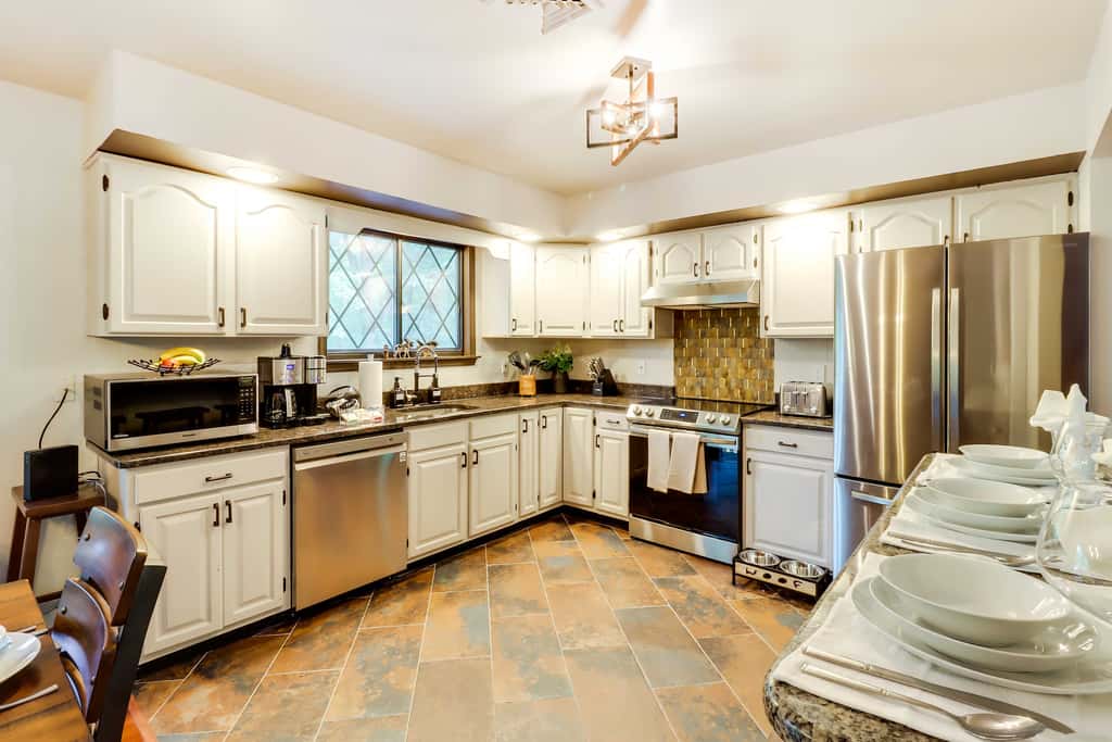 Camelback Pocono Getaway w/ Hot Tub & Games!