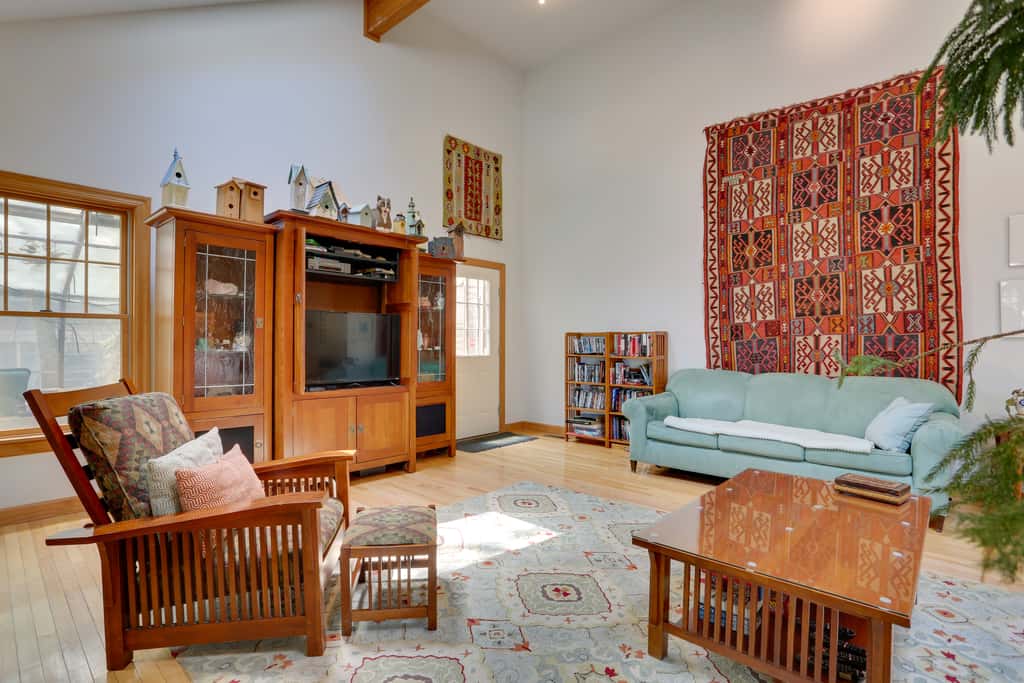 < 1 Mi to Camelback Resort: Home w/ Pool Table!