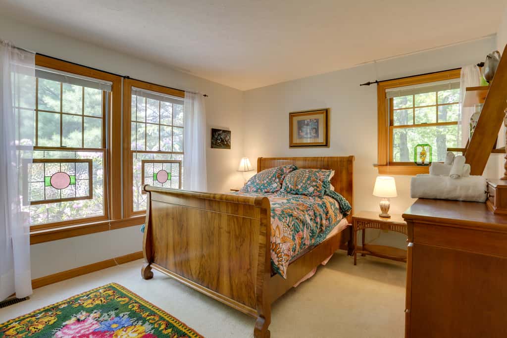 < 1 Mi to Camelback Resort: Home w/ Pool Table!