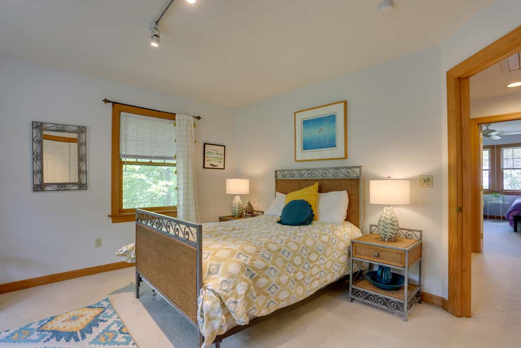 < 1 Mi to Camelback Resort: Home w/ Pool Table!