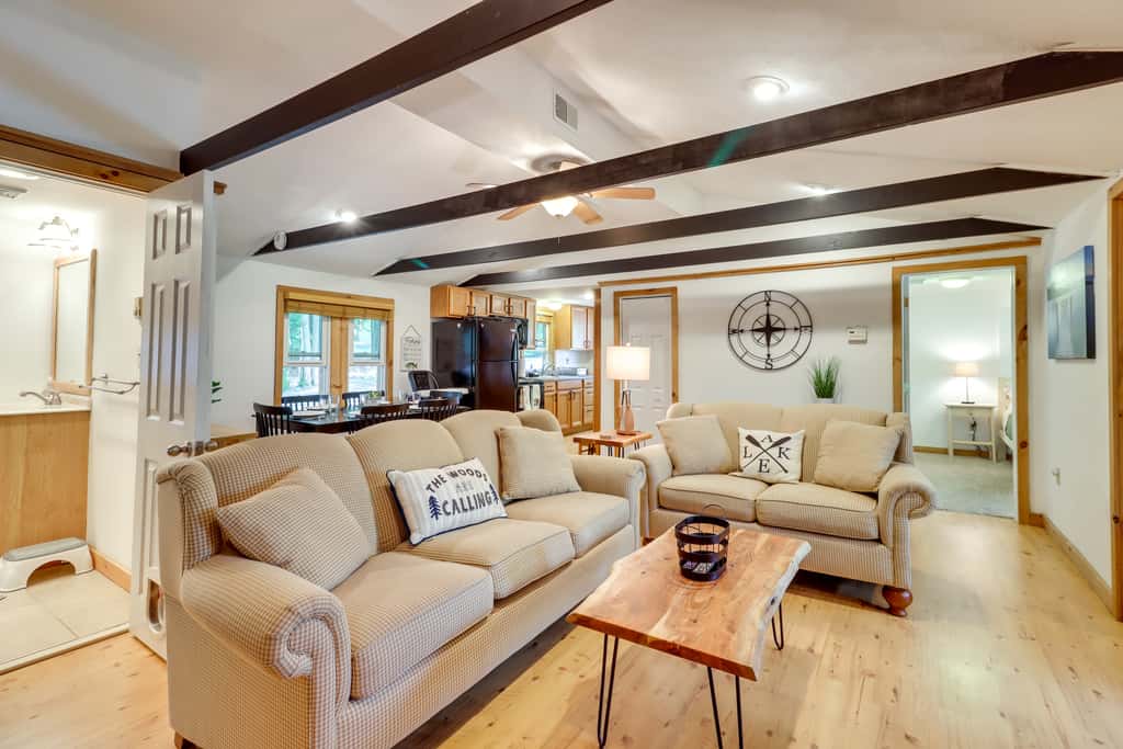 Walk to Beaches: Tree-Lined Pocono Lake Retreat!