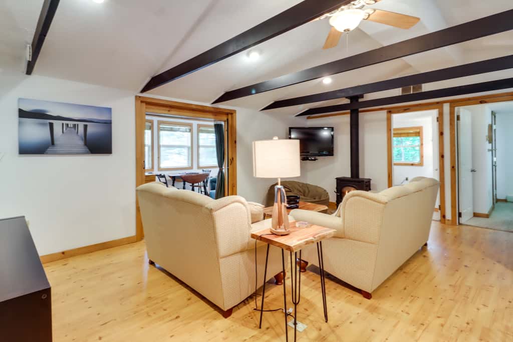 Walk to Beaches: Tree-Lined Pocono Lake Retreat!