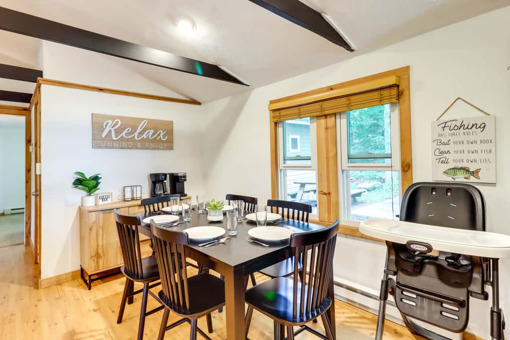Walk to Beaches: Tree-Lined Pocono Lake Retreat!