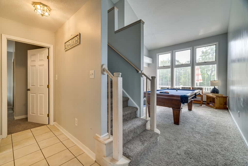 Near Big Boulder Mtn! Home w/ Fireplace & Games