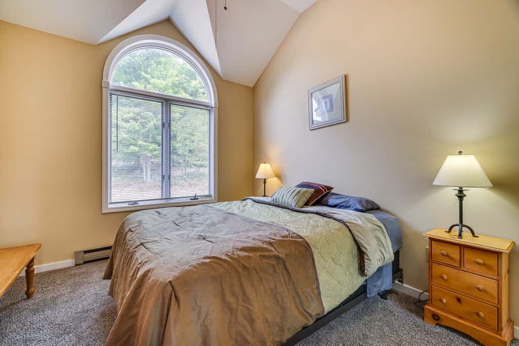 Near Big Boulder Mtn! Home w/ Fireplace & Games