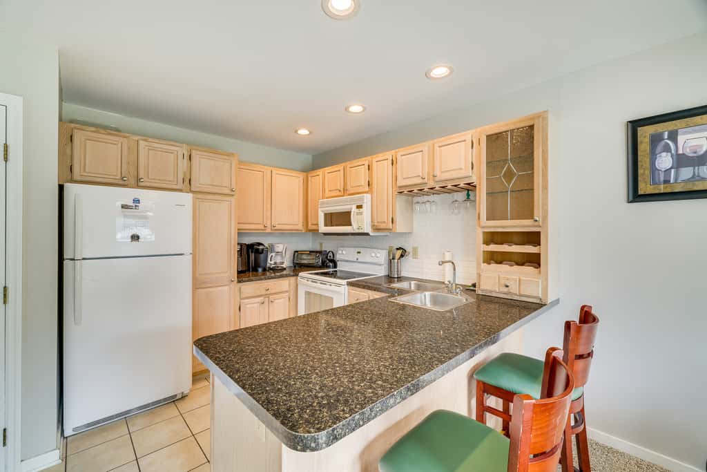Near Big Boulder Mtn! Home w/ Fireplace & Games