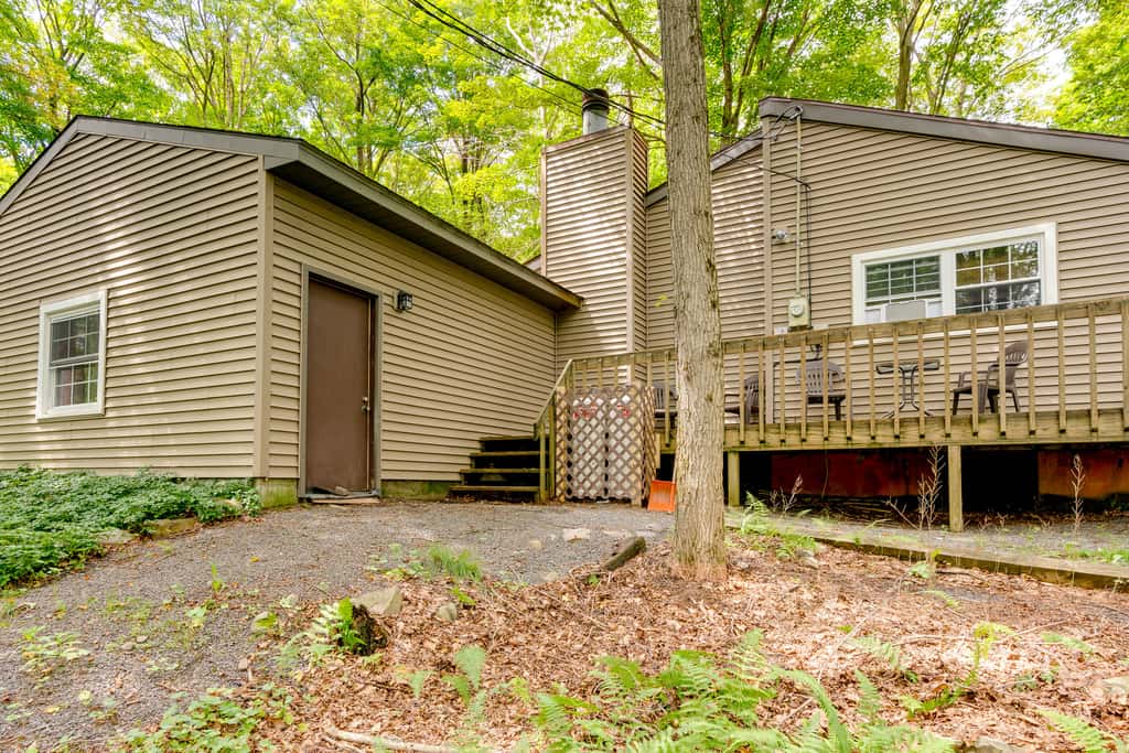 1 Mi to Gouldsboro State Park: Cabin w/ Deck!