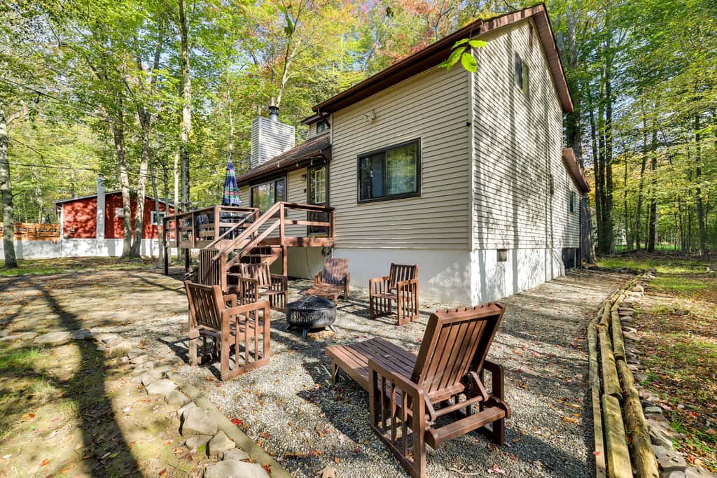 Hike, Swim, Ski & More: Home in Arrowhead Lakes!