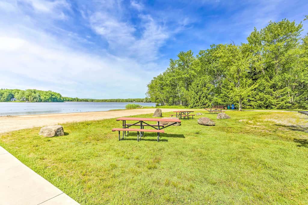 Hike, Swim, Ski & More: Home in Arrowhead Lakes!