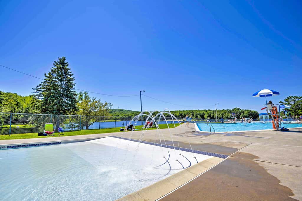 Hike, Swim, Ski & More: Home in Arrowhead Lakes!