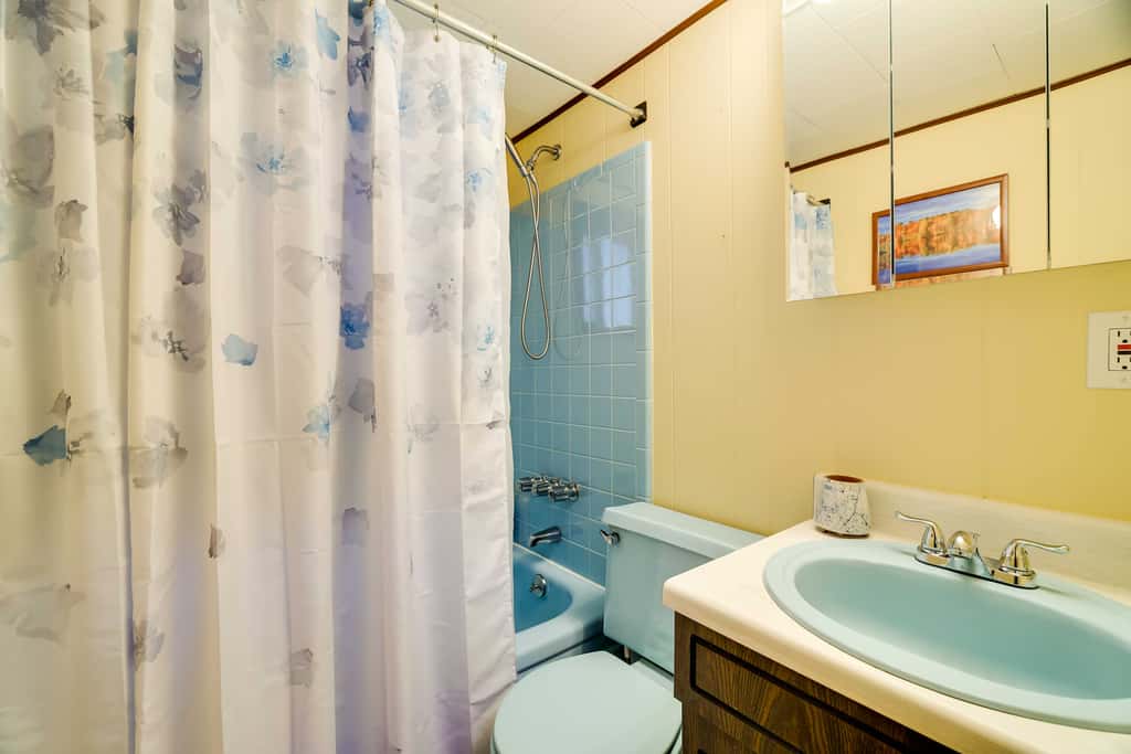 Hike, Swim, Ski & More: Home in Arrowhead Lakes!