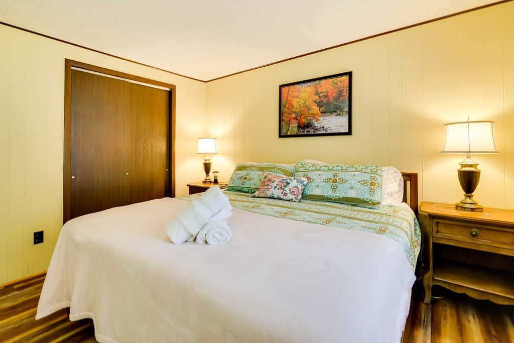 Hike, Swim, Ski & More: Home in Arrowhead Lakes!