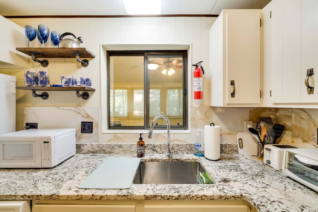 Hike, Swim, Ski & More: Home in Arrowhead Lakes!