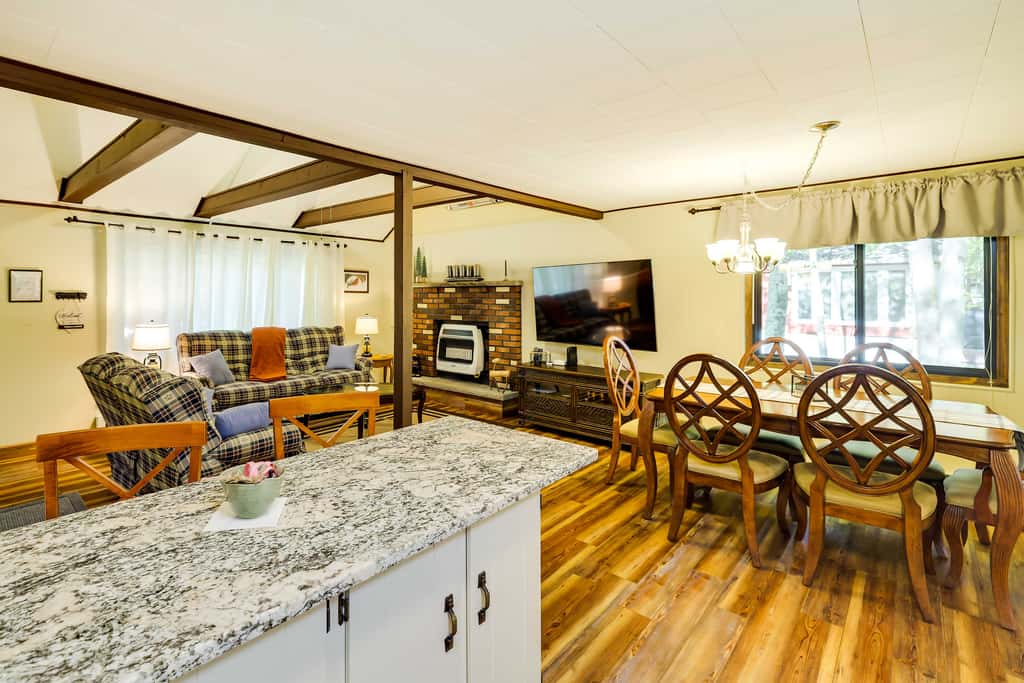 Hike, Swim, Ski & More: Home in Arrowhead Lakes!