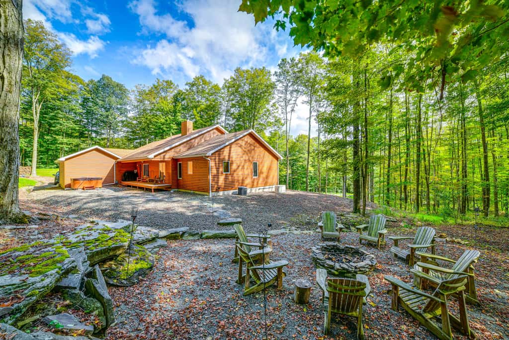 2 Mi to Elk Mountain: Secluded Union Dale Home!