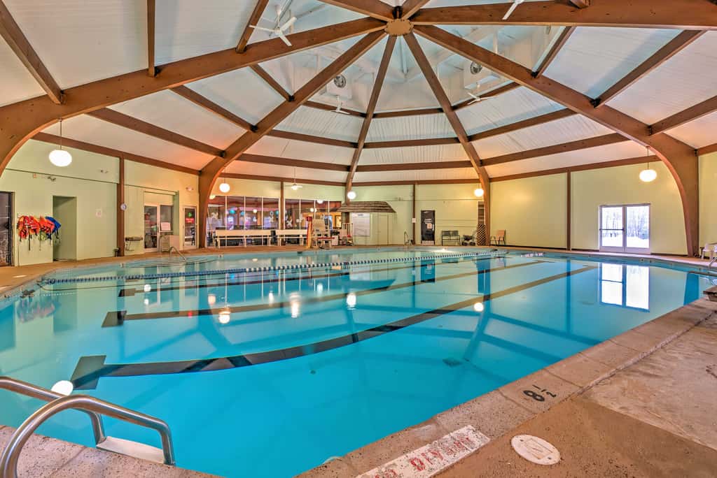 Chic Pocono Hideaway w/ Private Indoor Sauna