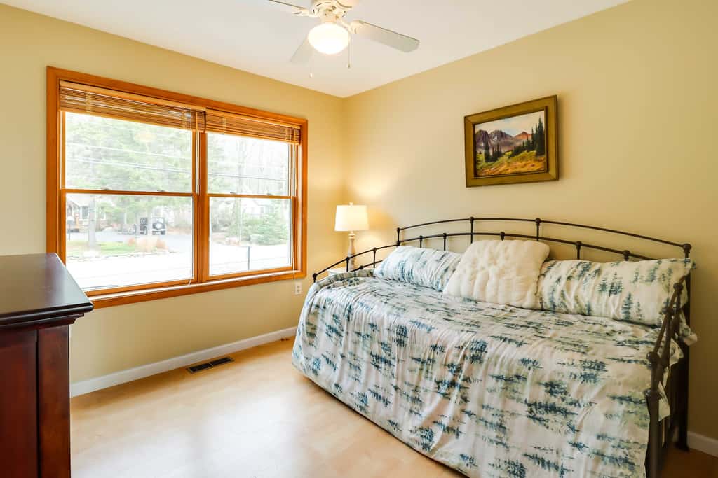 Lakefront Poconos Family Home w/ Pool Access