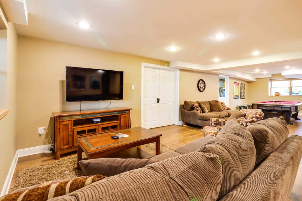 Lakefront Poconos Family Home w/ Pool Access