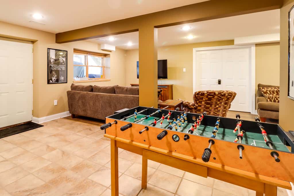 Lakefront Poconos Family Home w/ Pool Access