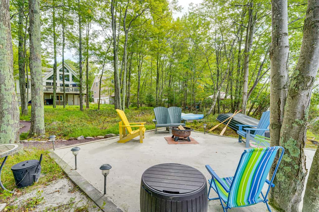 Lakefront Poconos Family Home w/ Pool Access