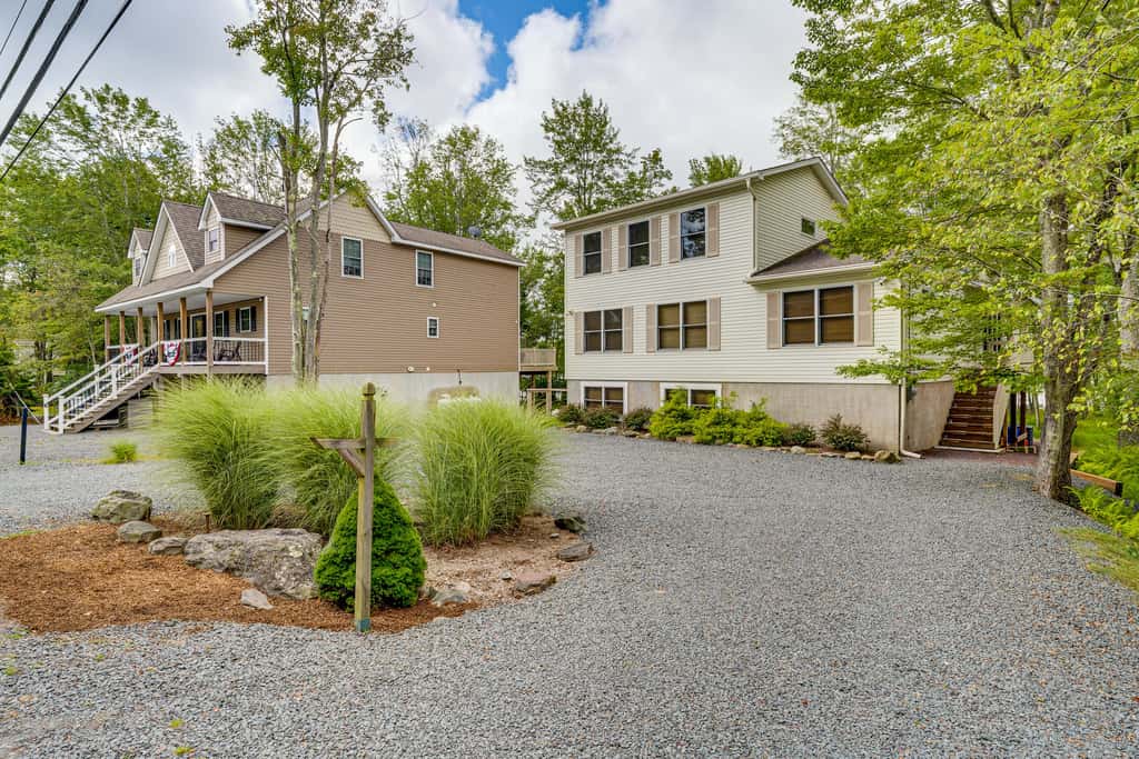 Lakefront Poconos Family Home w/ Pool Access