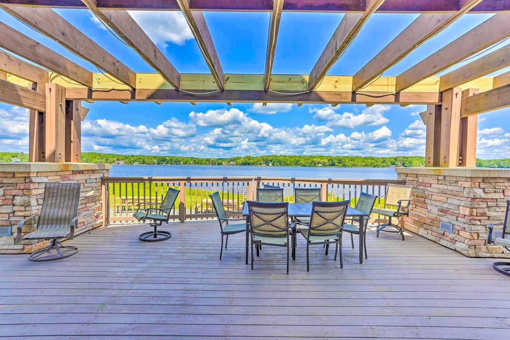 Lakefront Poconos Family Home w/ Pool Access