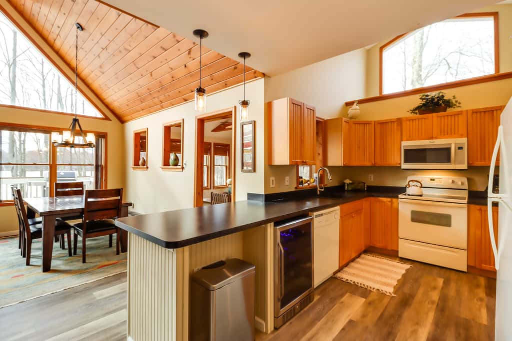 Lakefront Poconos Family Home w/ Pool Access