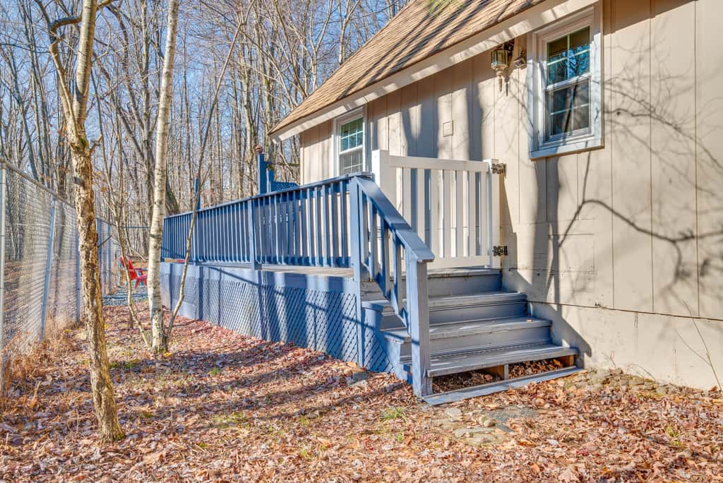 Arrowhead Lake Access: Cabin w/ Resort Amenities