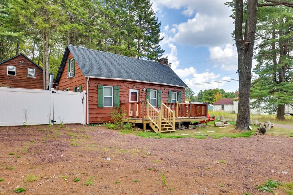 Rustic Log Cabin Near Jack Frost and Lake Harmony