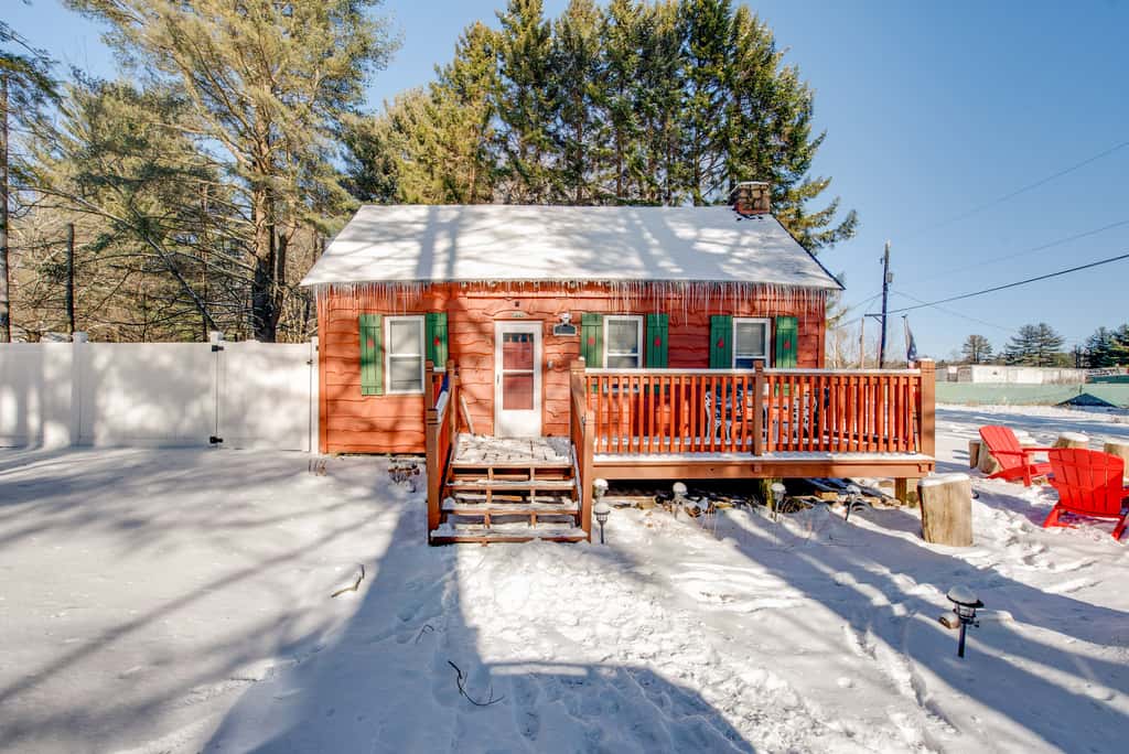 Rustic Log Cabin Near Jack Frost and Lake Harmony