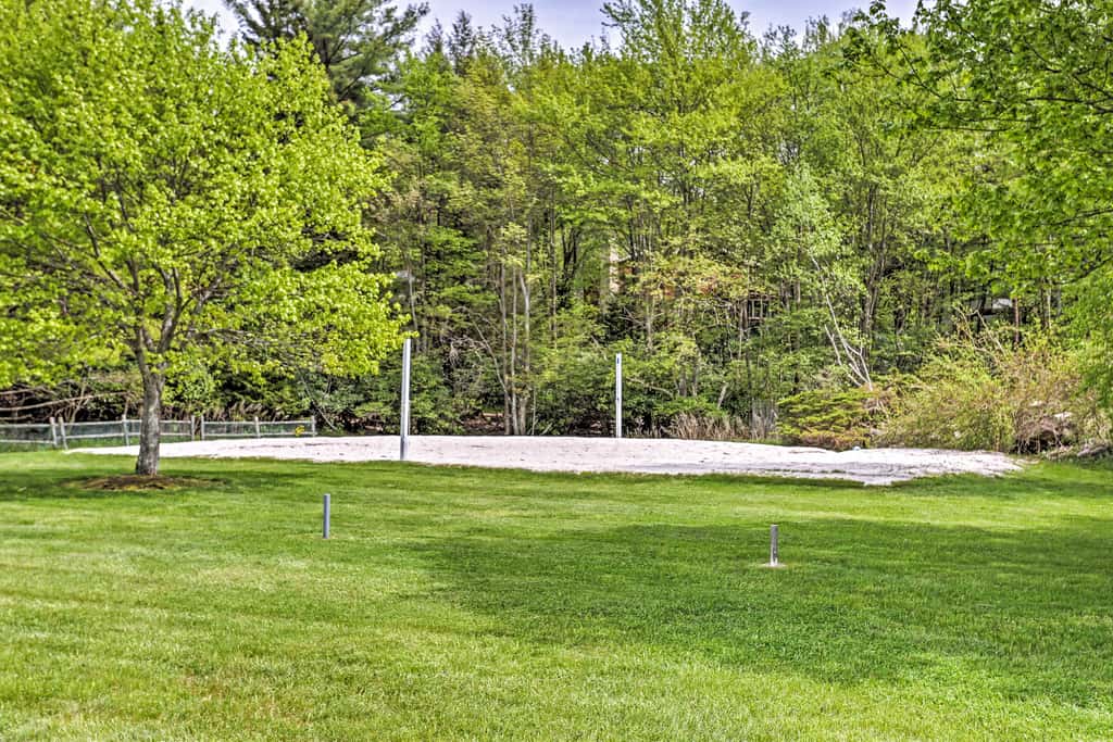 Game Room & Fire Pit: Chic Pocono Pines Home!