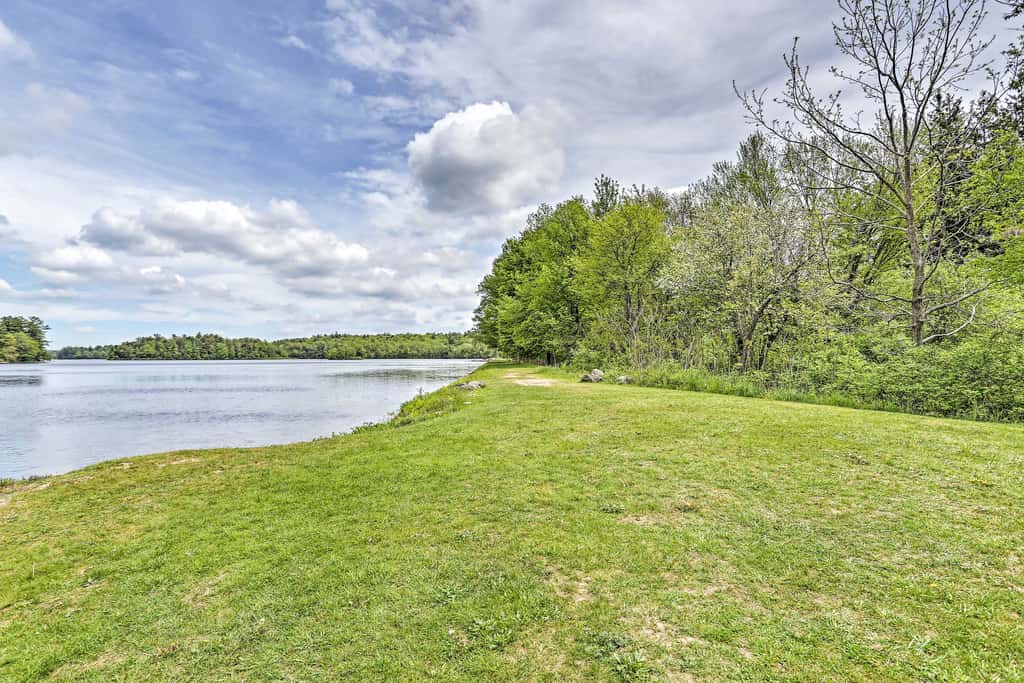 Game Room & Fire Pit: Chic Pocono Pines Home!