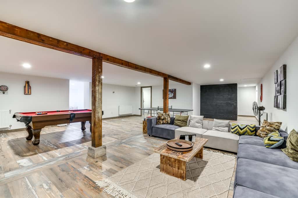 Game Room & Hot Tub! Cresco Family Home