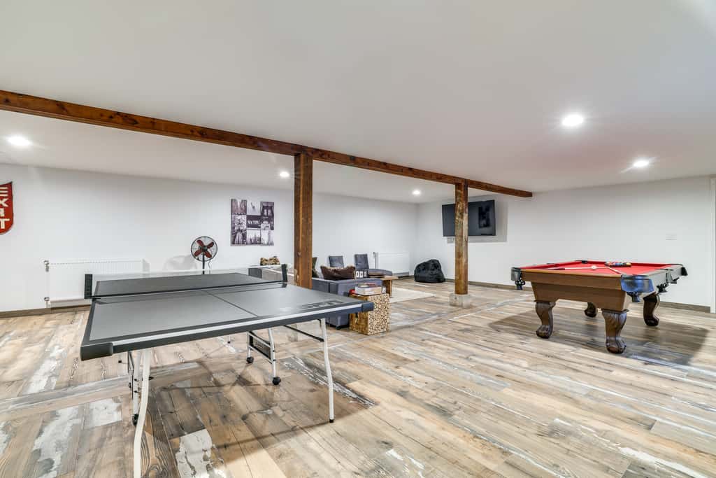 Game Room & Hot Tub! Cresco Family Home