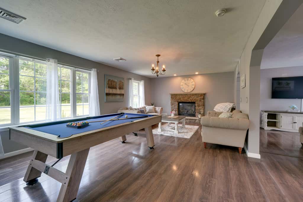 1 Mi to Lakes: Family Pocono Home w/ Yard & Deck!
