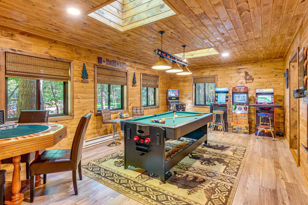 Game Room & Hot Tub: ‘Pine Bear' Pocono Lake Cabin