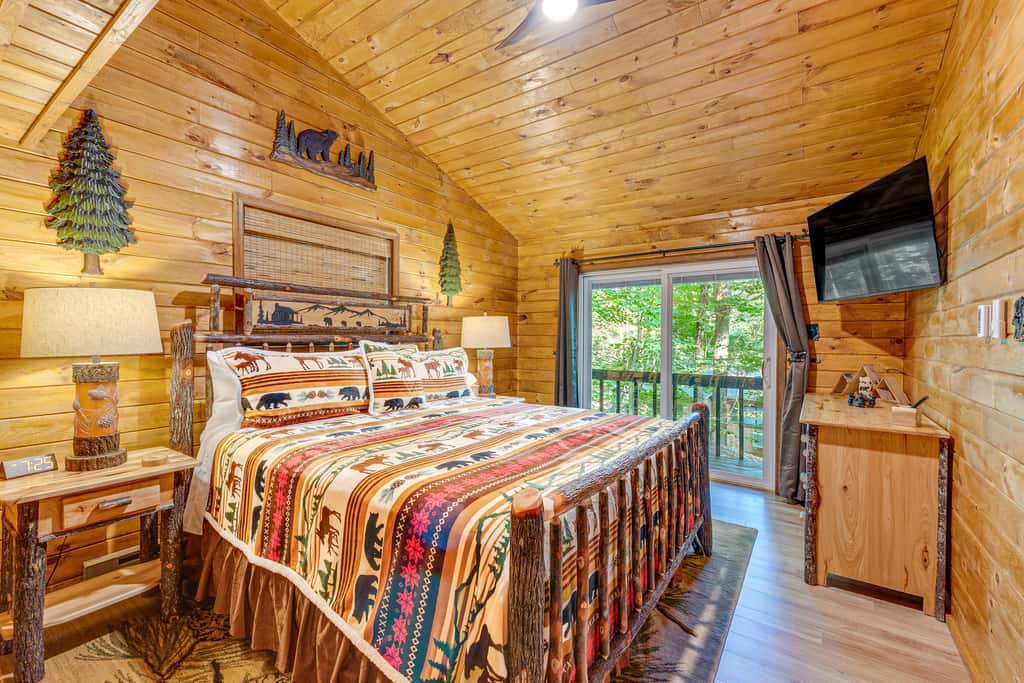 Game Room & Hot Tub: ‘Pine Bear' Pocono Lake Cabin