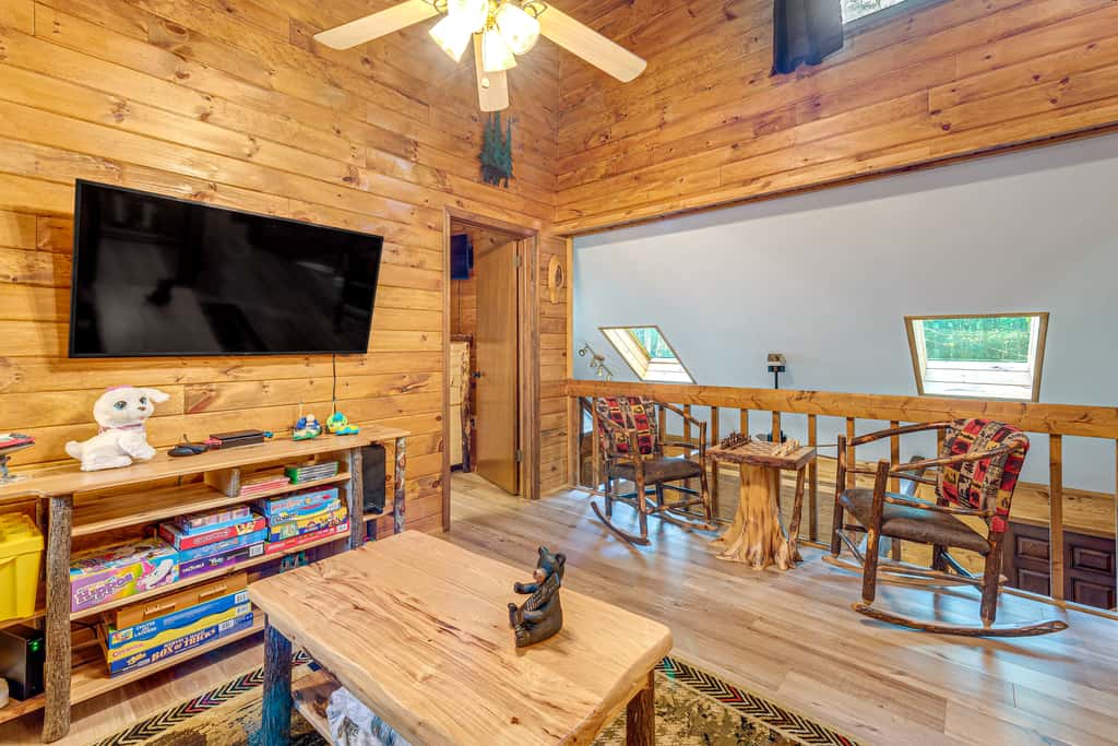 Game Room & Hot Tub: ‘Pine Bear' Pocono Lake Cabin