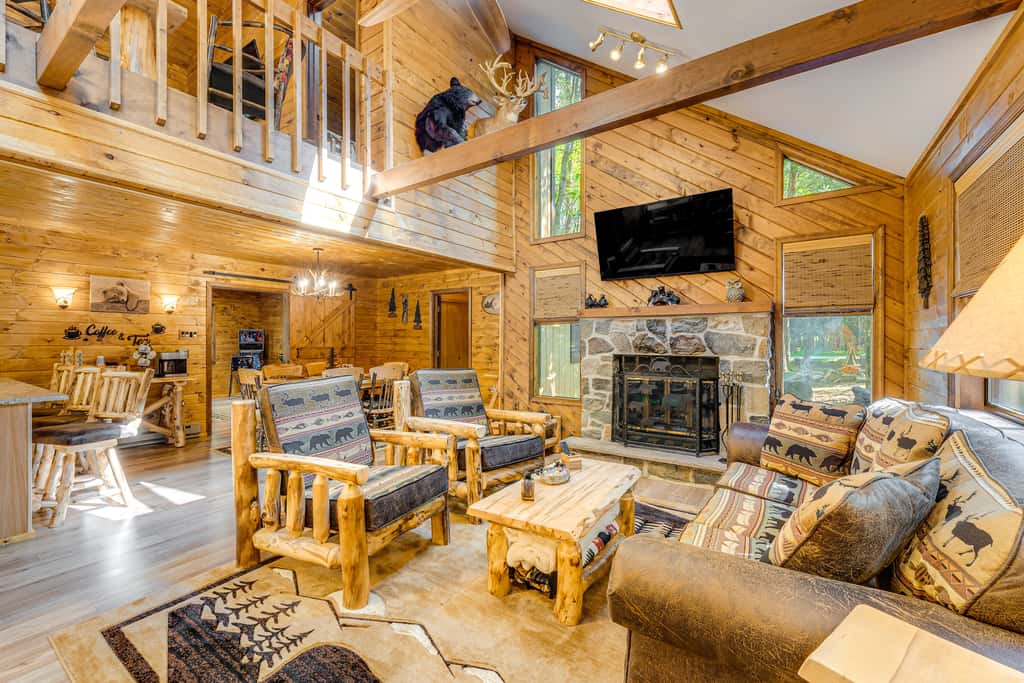 Game Room & Hot Tub: ‘Pine Bear' Pocono Lake Cabin