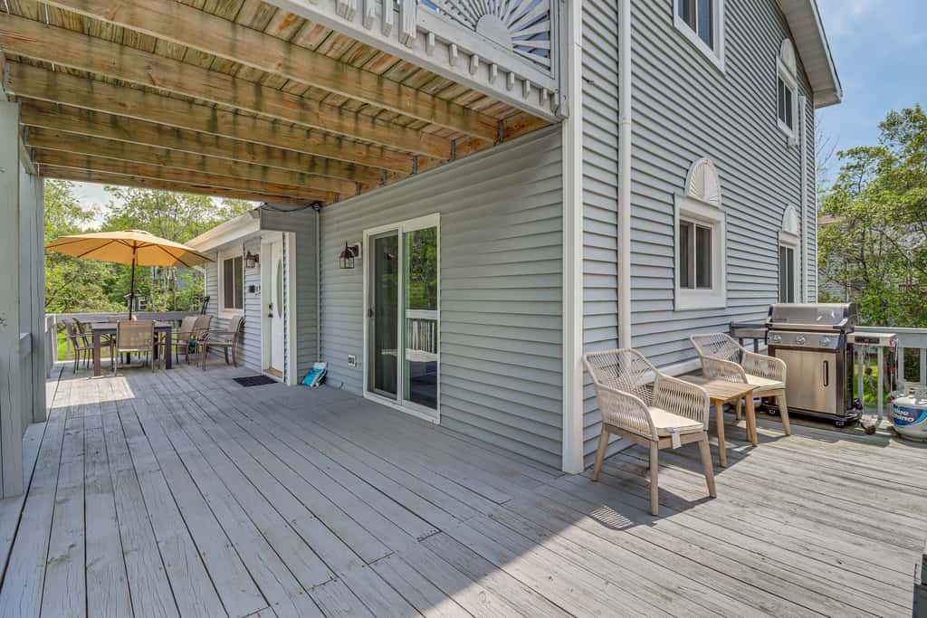 Spacious Family Retreat: Pocono Home w/ Deck