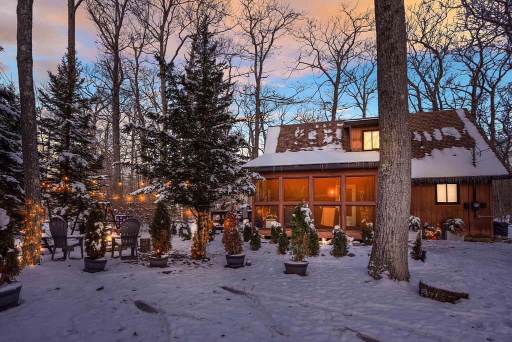 Private Hot Tub & Game Room: Pocono Family Cabin!