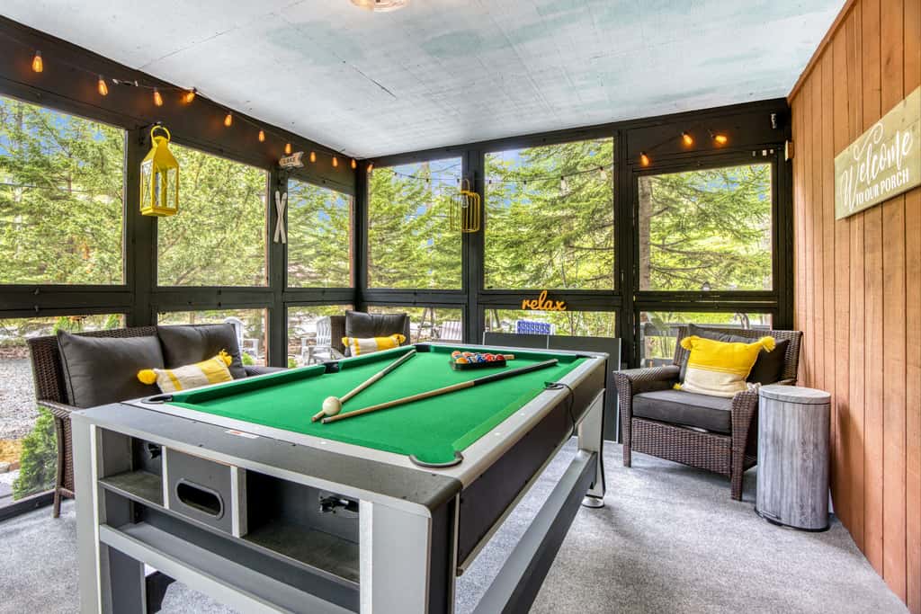 Private Hot Tub & Game Room: Pocono Family Cabin!
