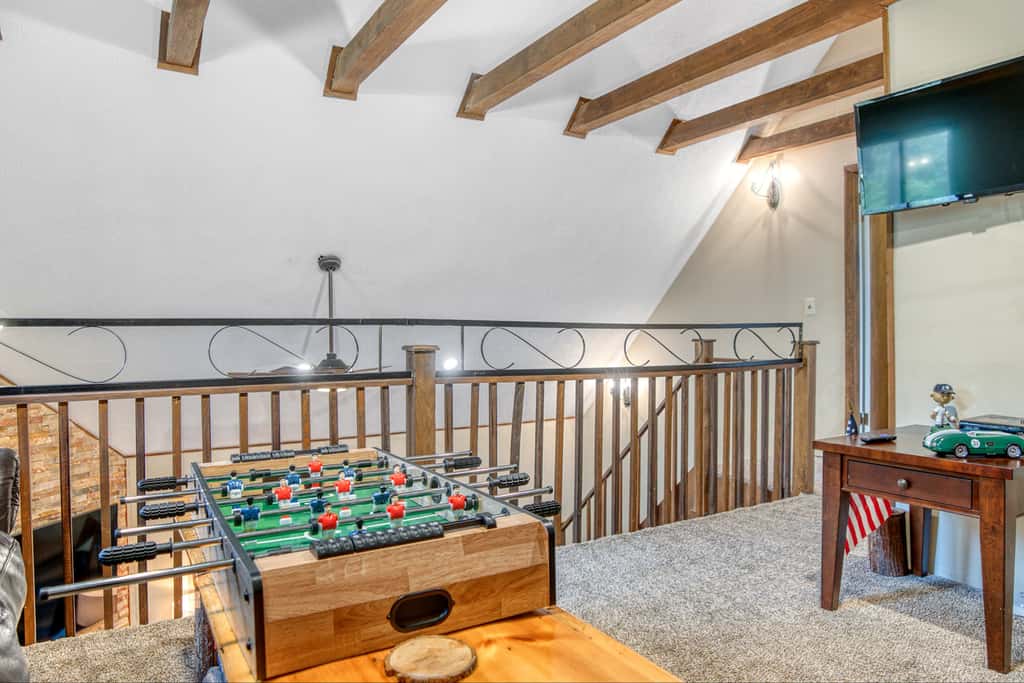 Private Hot Tub & Game Room: Pocono Family Cabin!